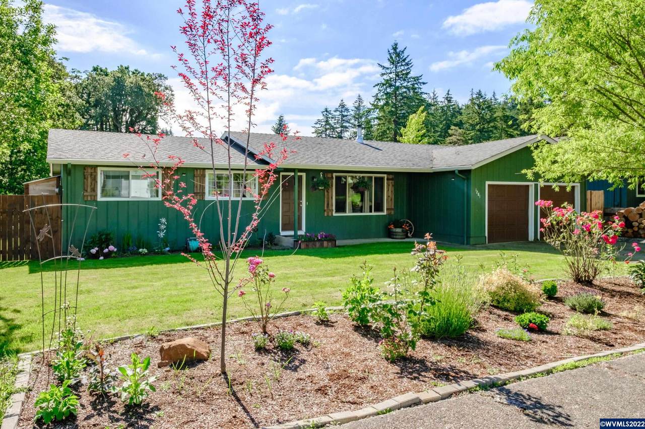 1281 Evergreen Ln - Photo 1