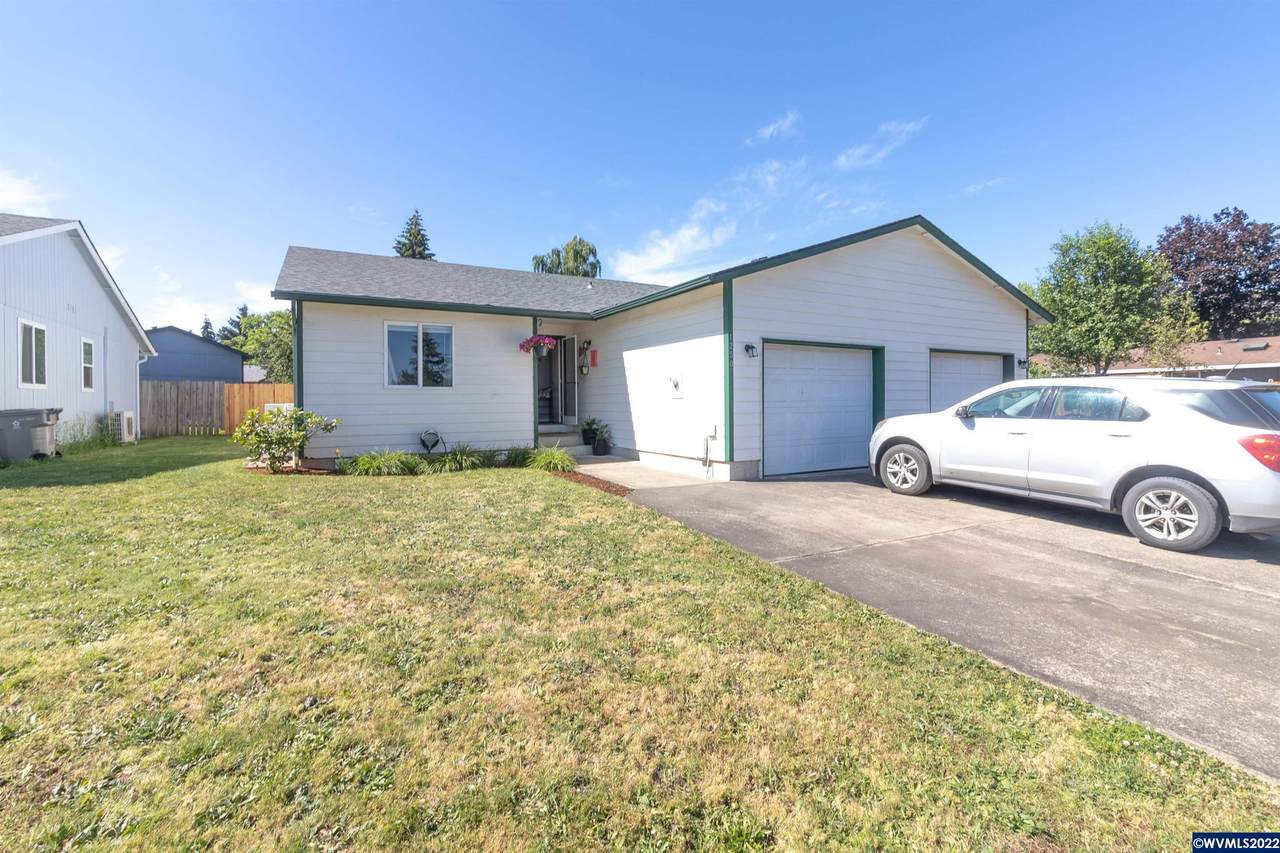 1250 Vine St - Photo 1