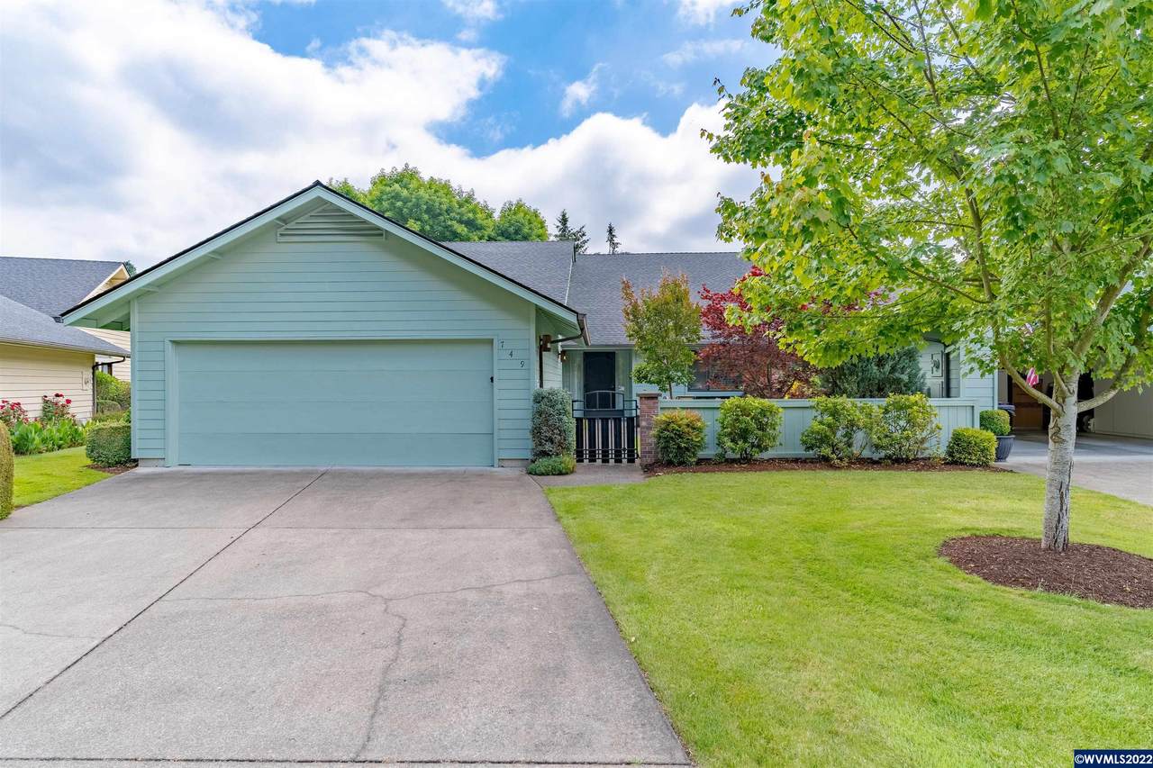749 Augusta Ct - Photo 1