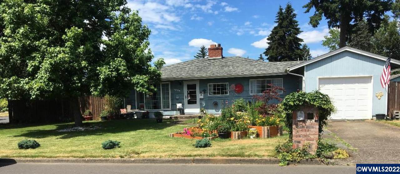18125 Stephens St - Photo 1