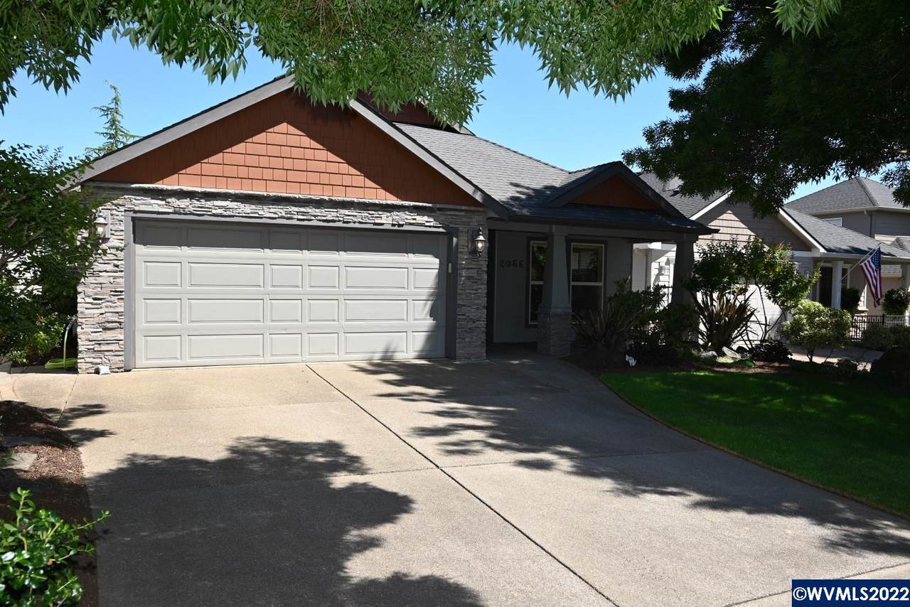 2066 Rhododendron Av - Photo 1