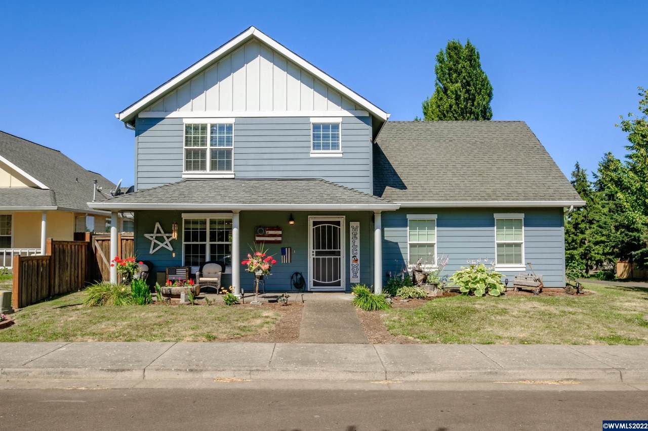 1079 Filbert St - Photo 1
