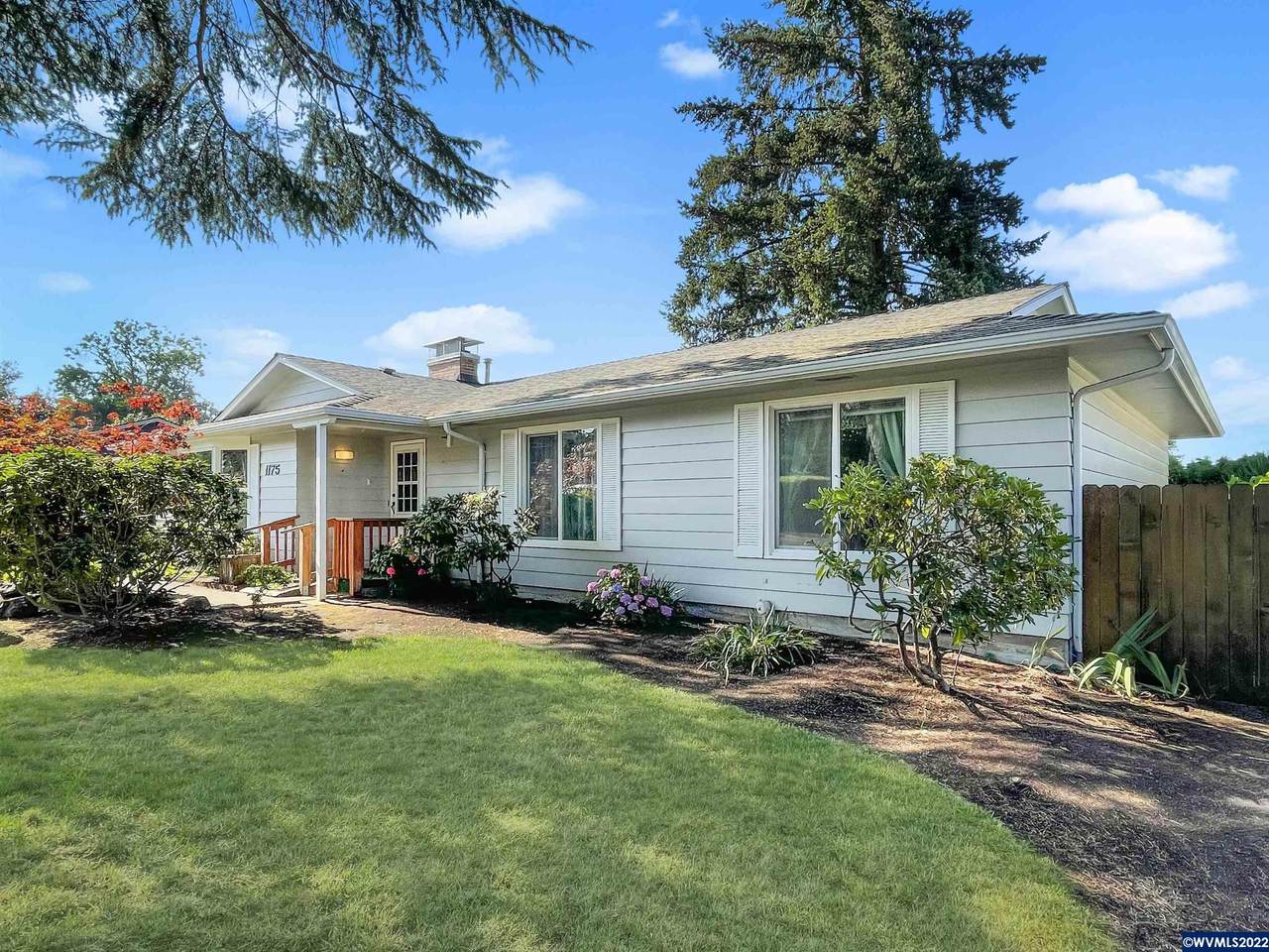 1175 Lockhaven Dr - Photo 1
