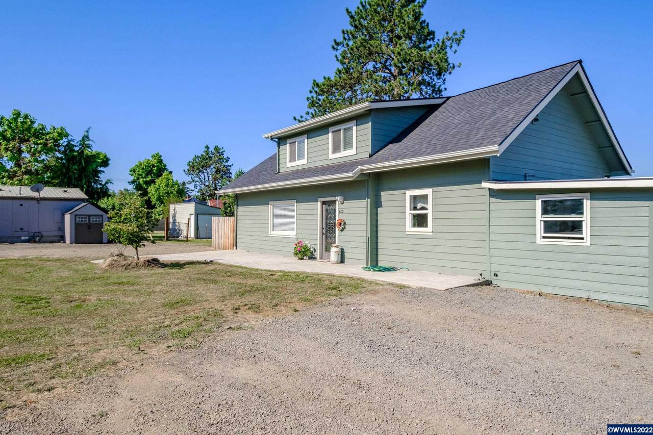 640 Lakota Ln - Photo 1