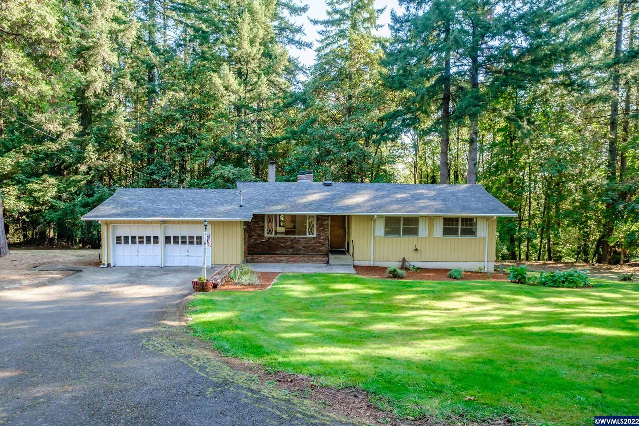 3063 Valley View Dr - Photo 1