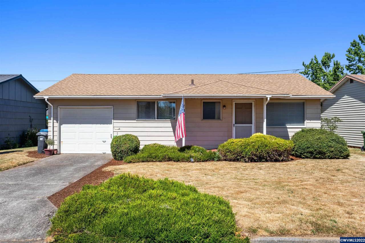 1323 Thompson Rd - Photo 1