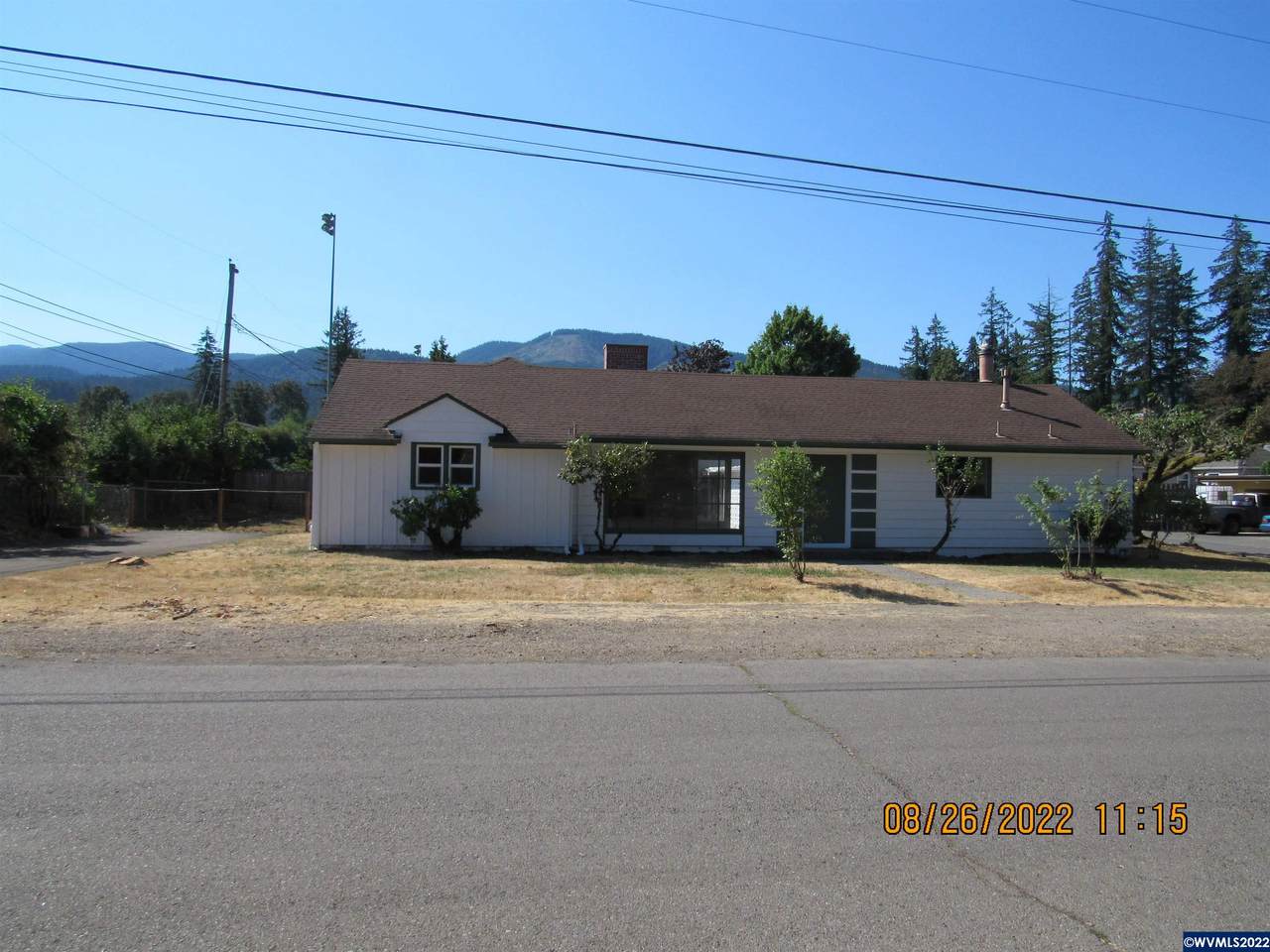 638 Evergreen St - Photo 1