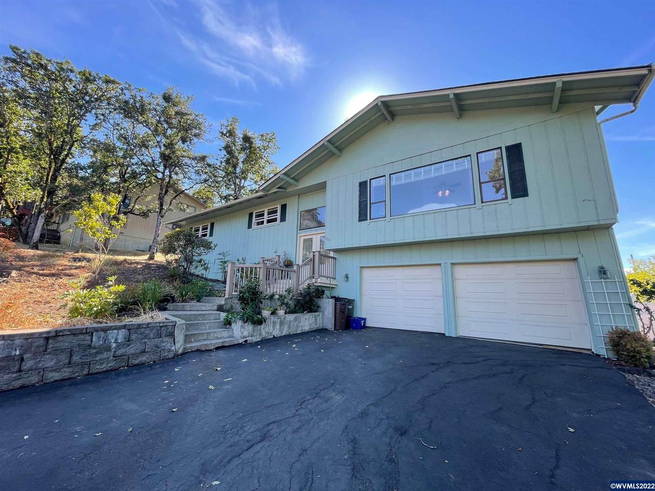 980 Fromdahl Dr - Photo 1