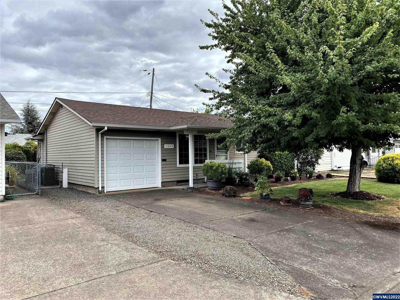 1545 Rainier Rd - Photo 1