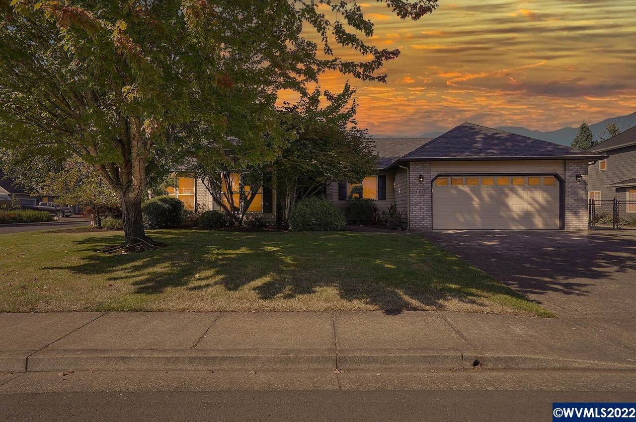 1116 Barberry Av - Photo 1