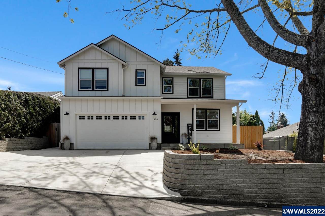 920 Kumler St - Photo 1