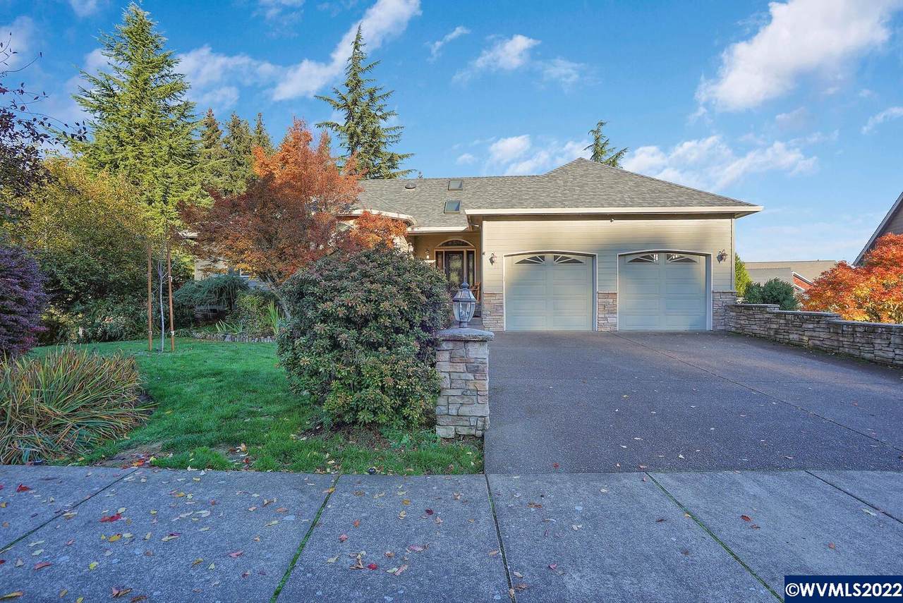 1725 Cascade Heights Dr - Photo 1