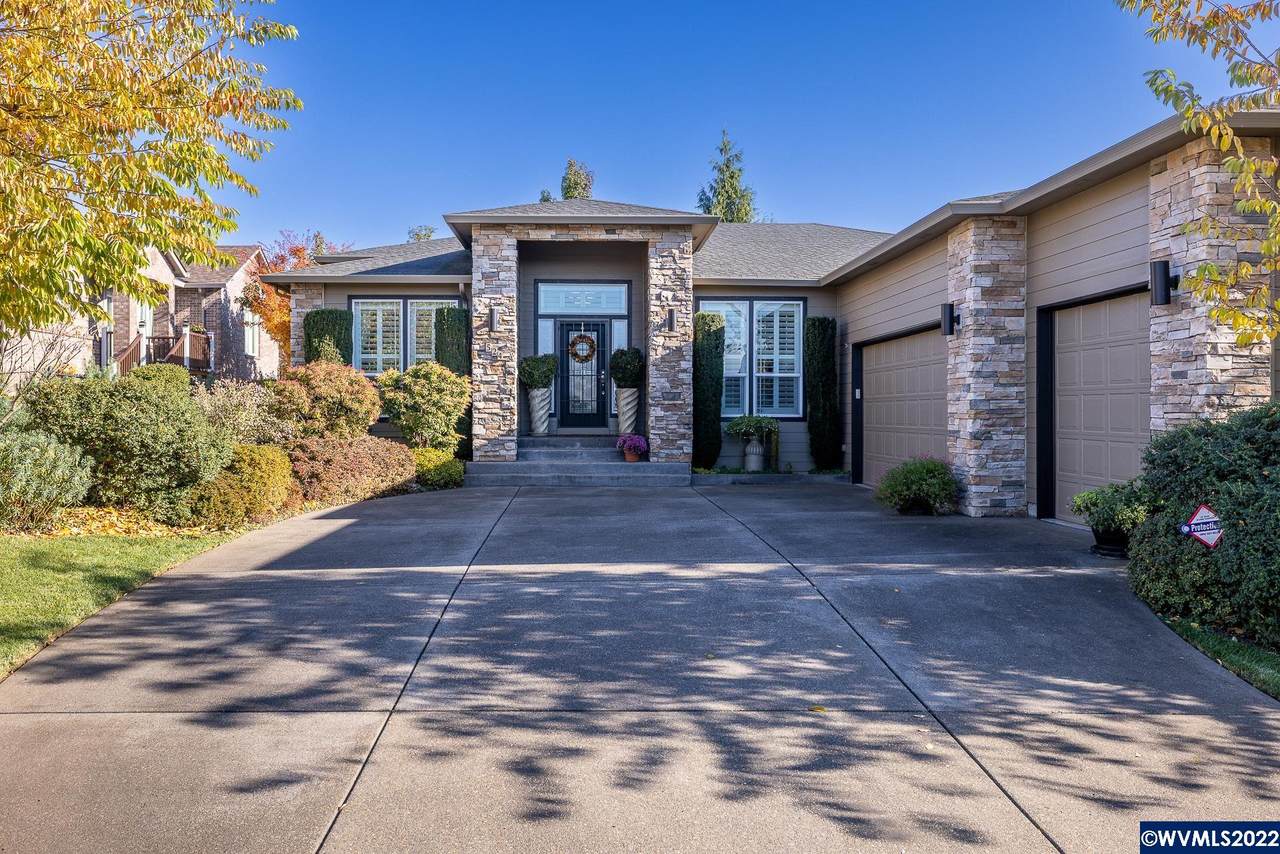 524 Melrose St - Photo 1