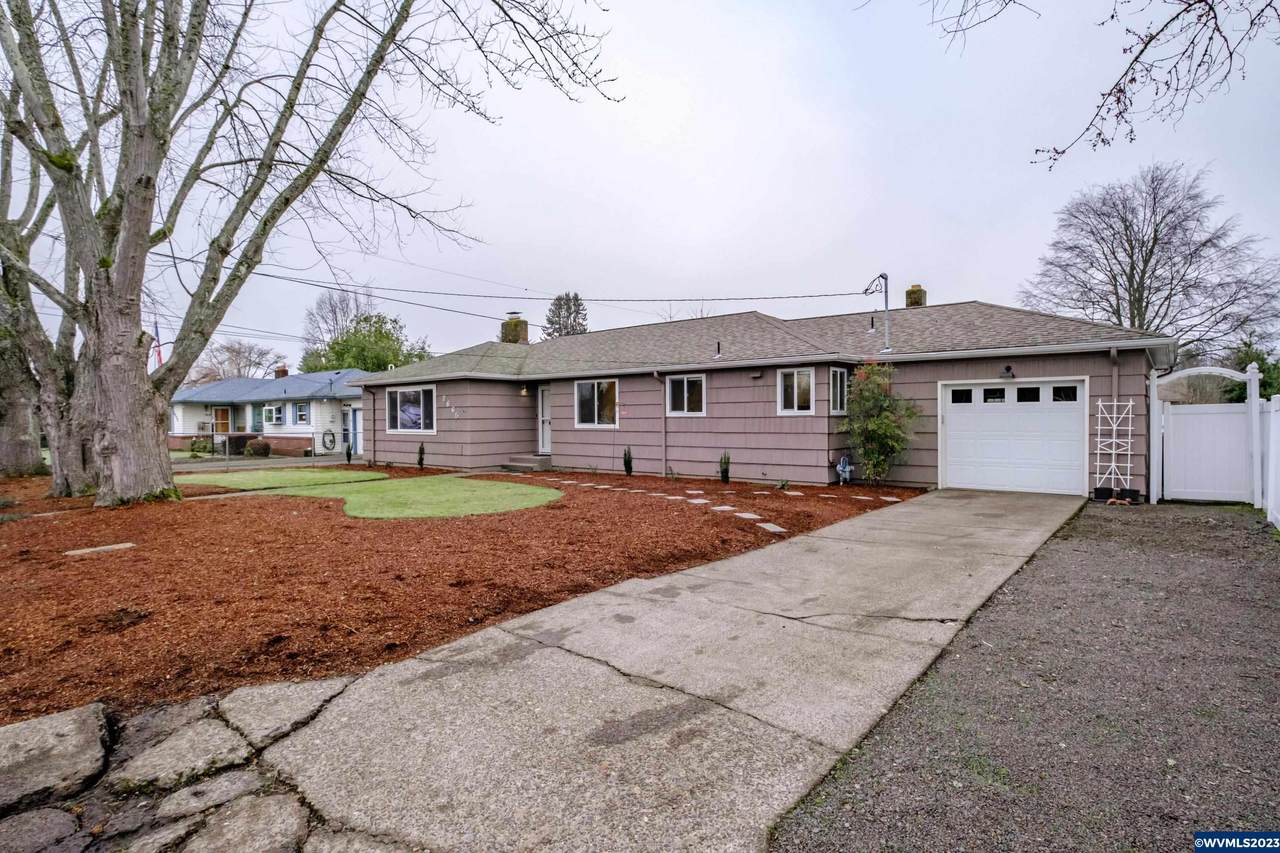 2665 Ladd Av - Photo 1