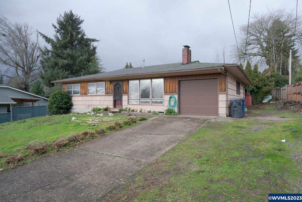 1031 Terrace Dr - Photo 1
