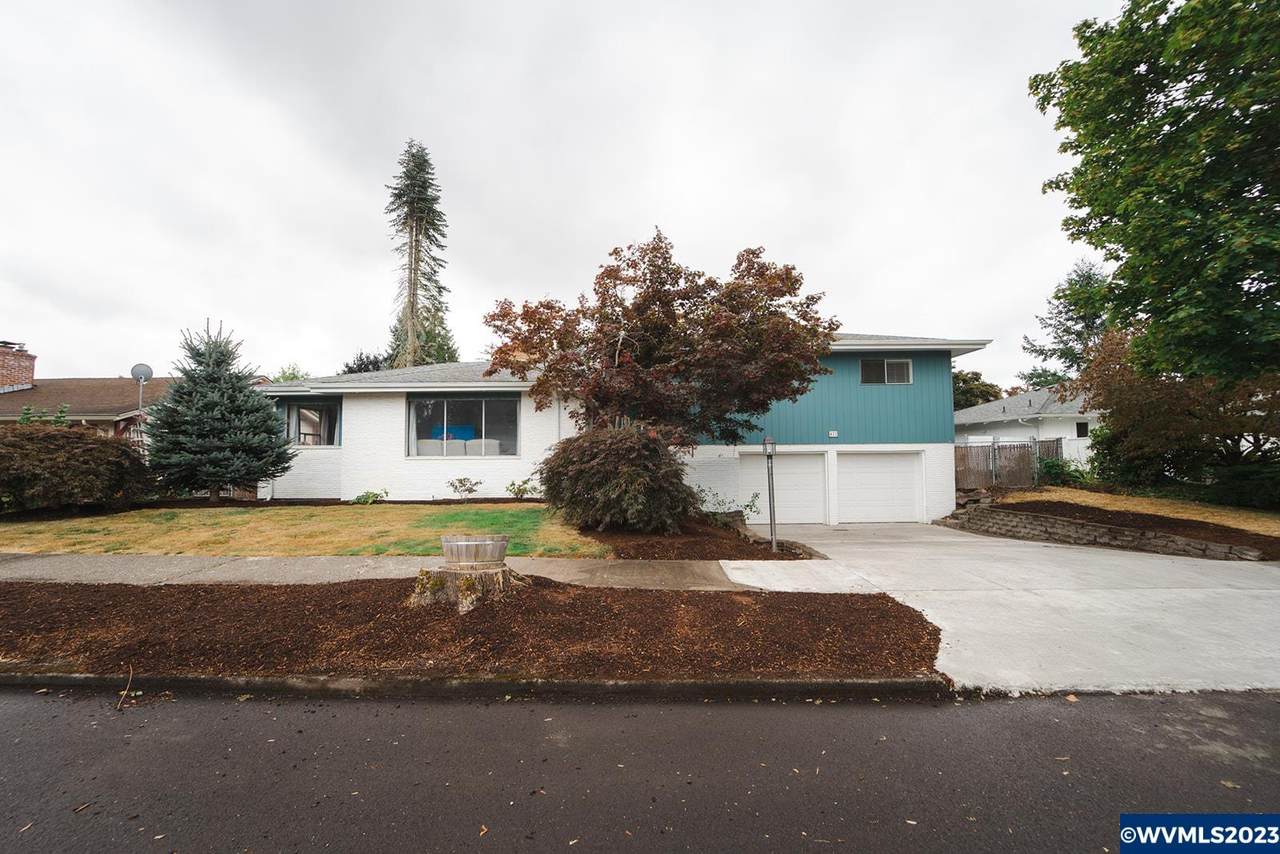 422 Hollyhock Pl - Photo 1