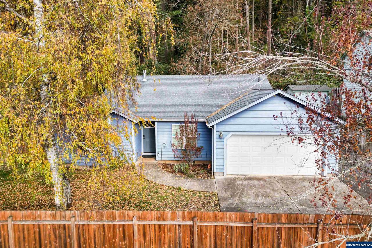1111 Enstad Ln - Photo 1