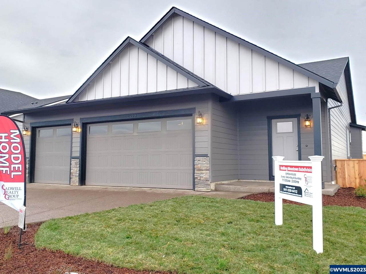 2499 10th Av - Photo 1