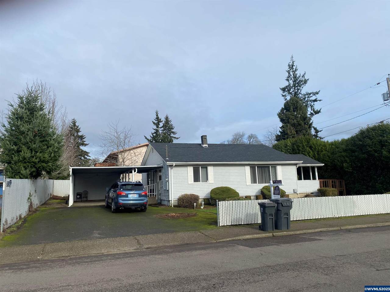 295 Madrona Av - Photo 1