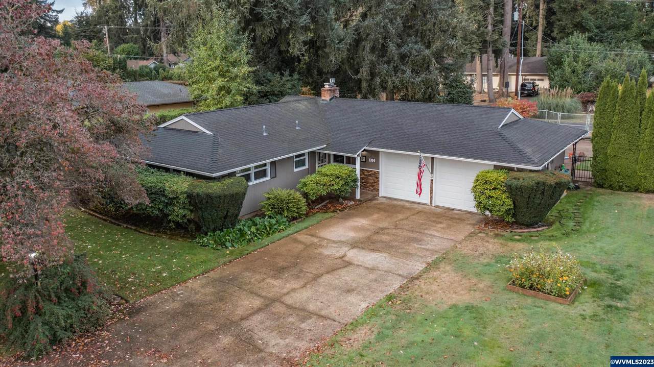 1304 Sherwood Pl - Photo 1