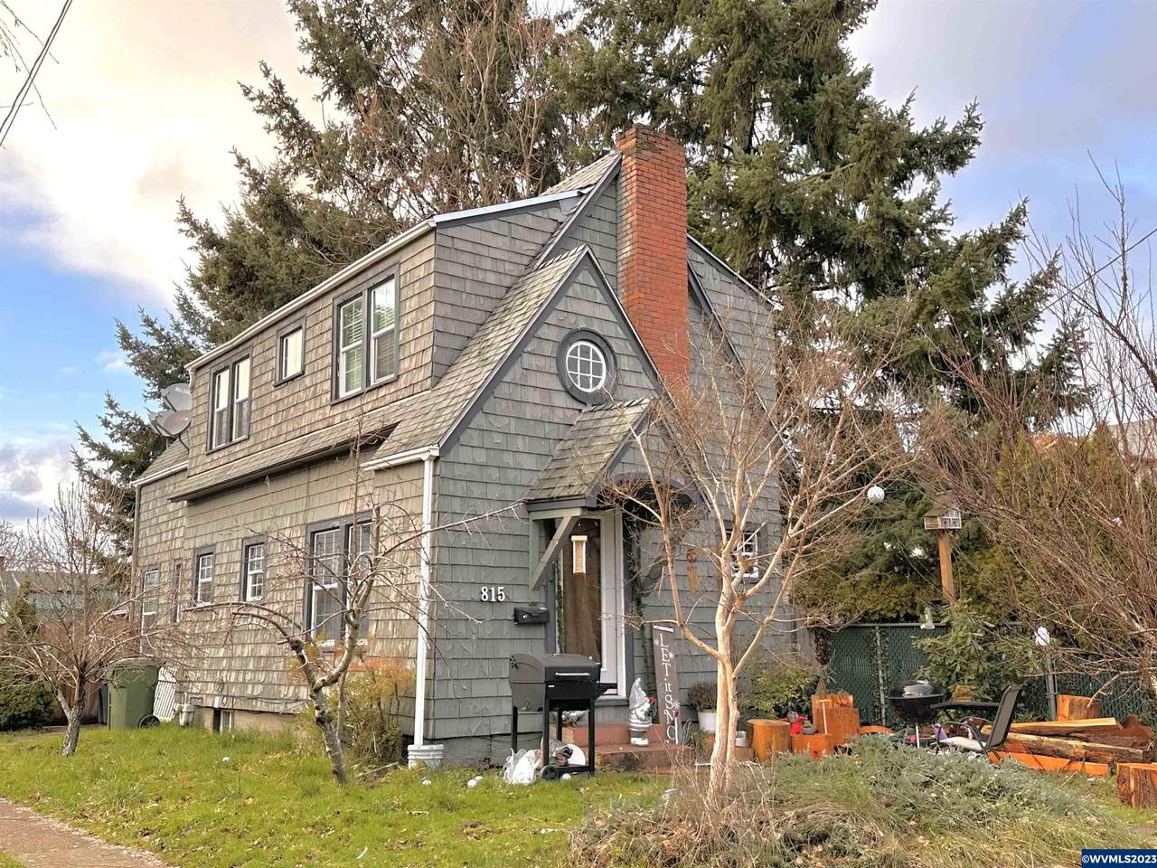 815 Cottage St - Photo 1