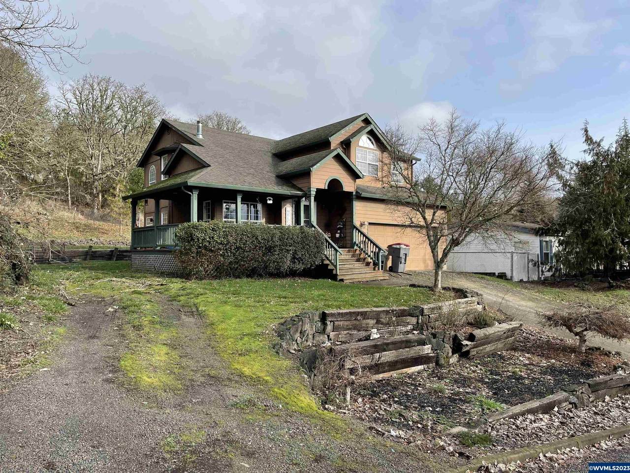 810 Bockes Lp - Photo 1
