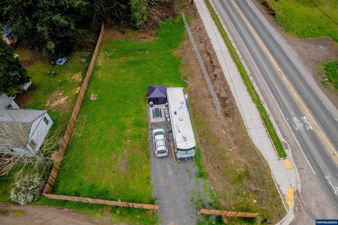  56th Lot 2000 - Photo 1