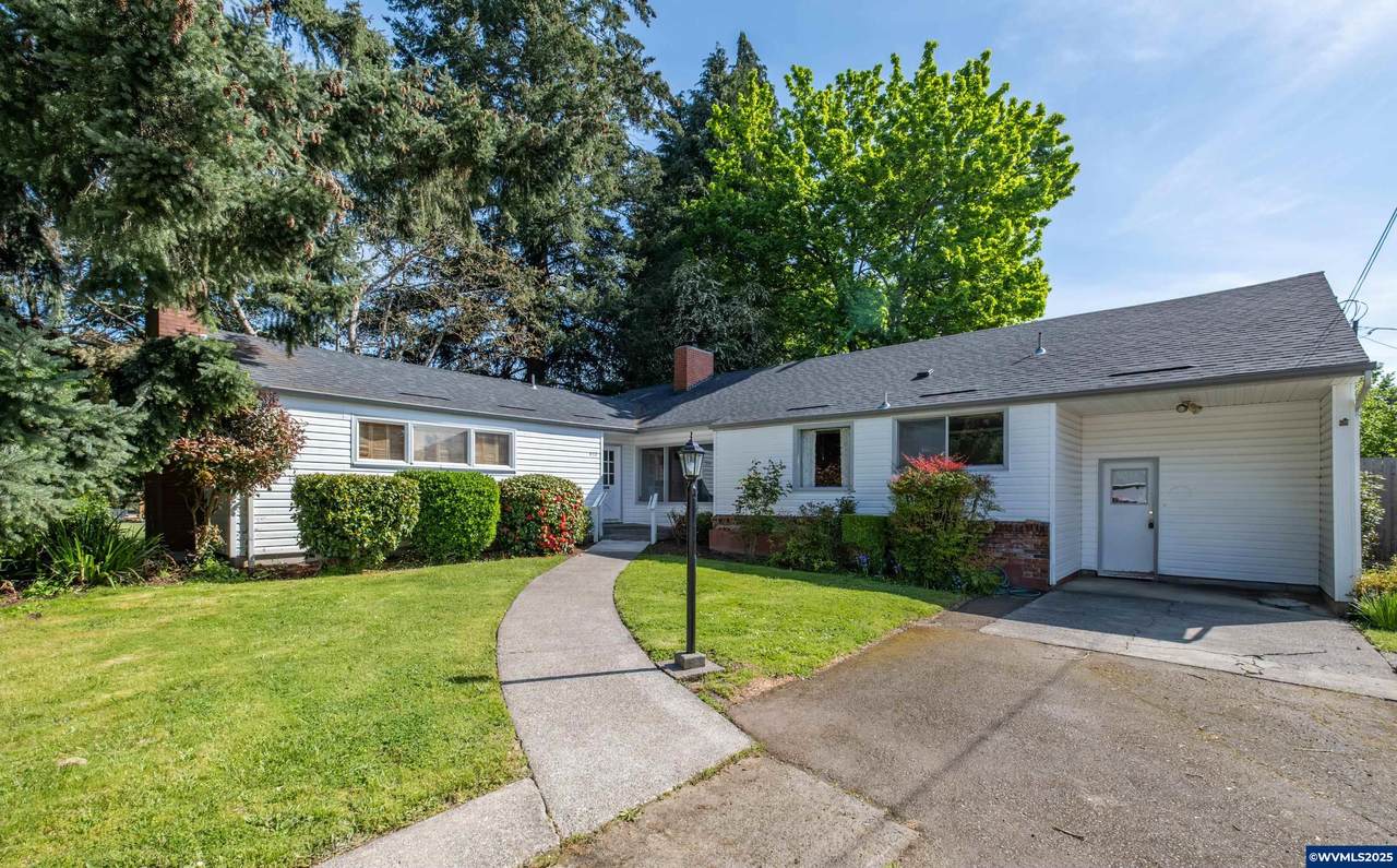 495 Carlson Dr - Photo 1