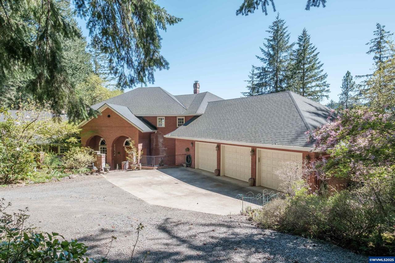 40450 Hilltop Dr - Photo 1