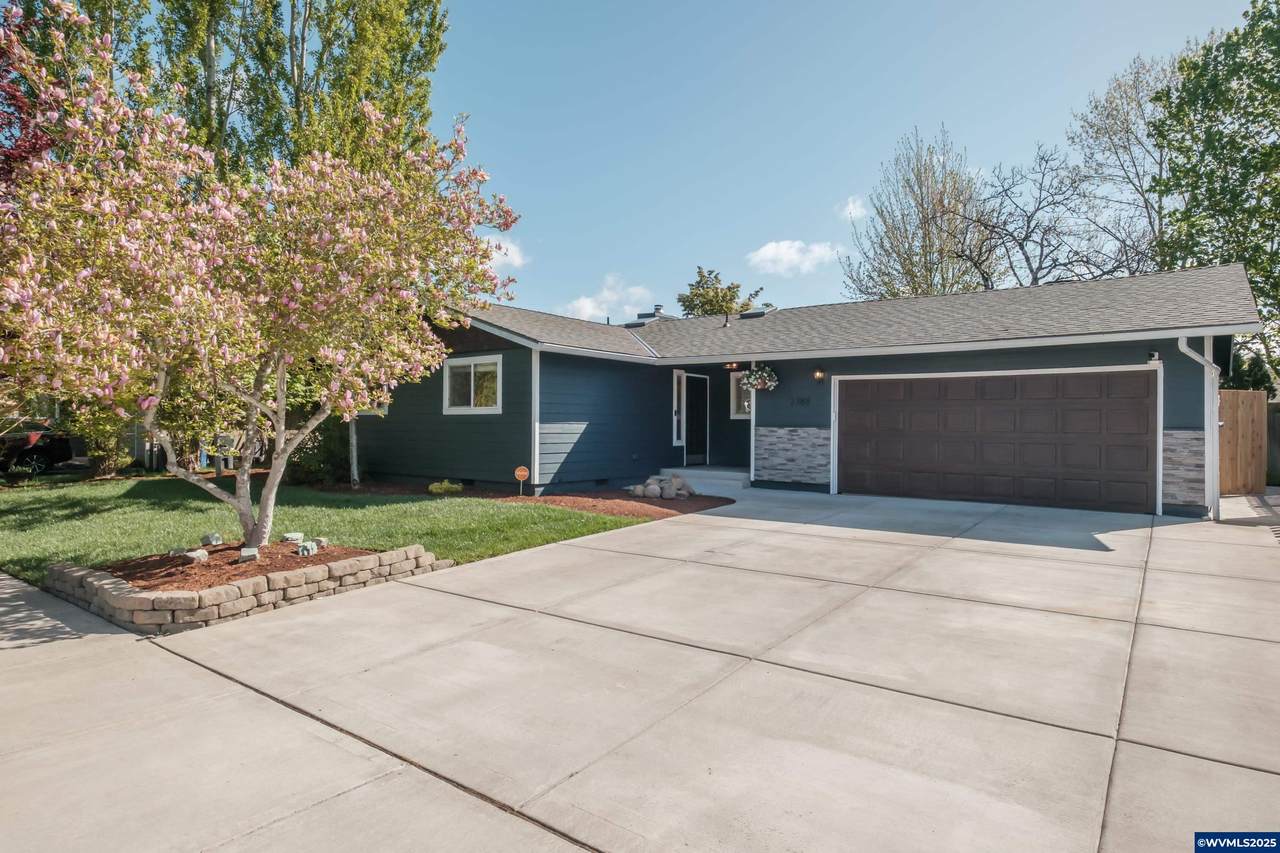2388 Westminster Av - Photo 1