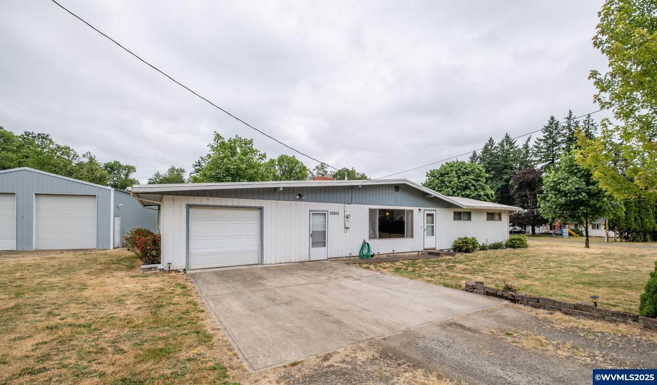30552 Merry Ln - Photo 1
