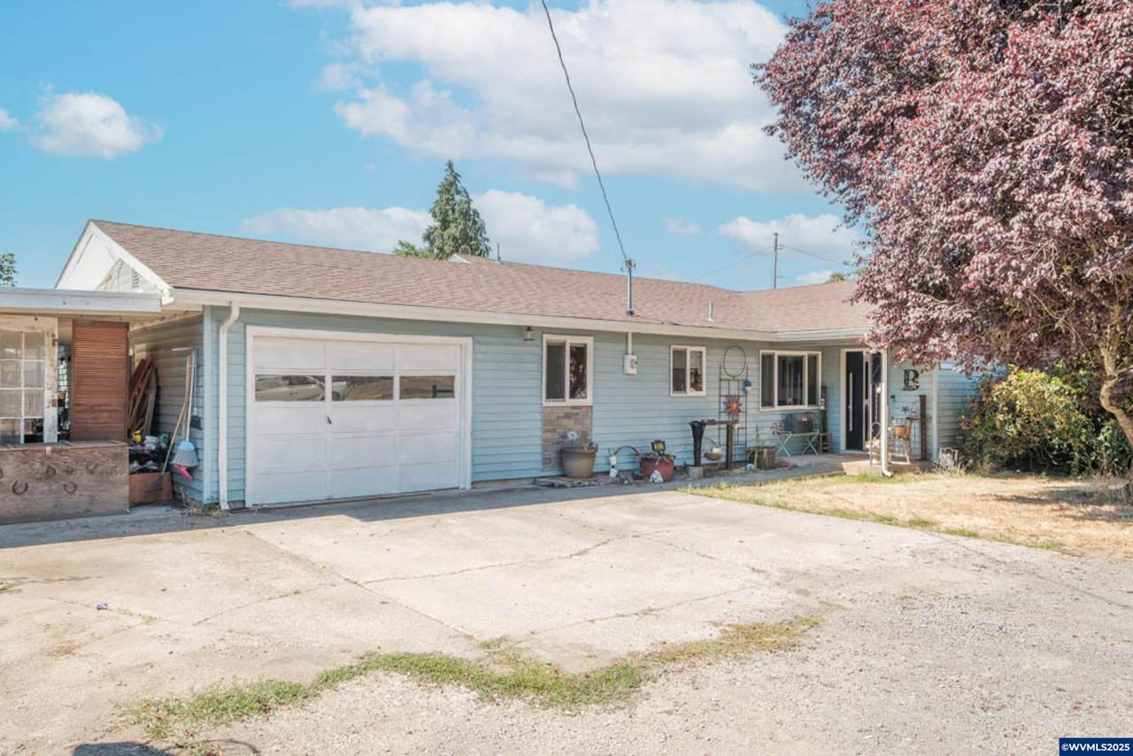 2020 Omire Ln - Photo 1