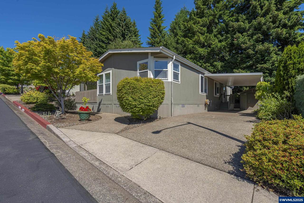 1630 Wallace - Photo 1