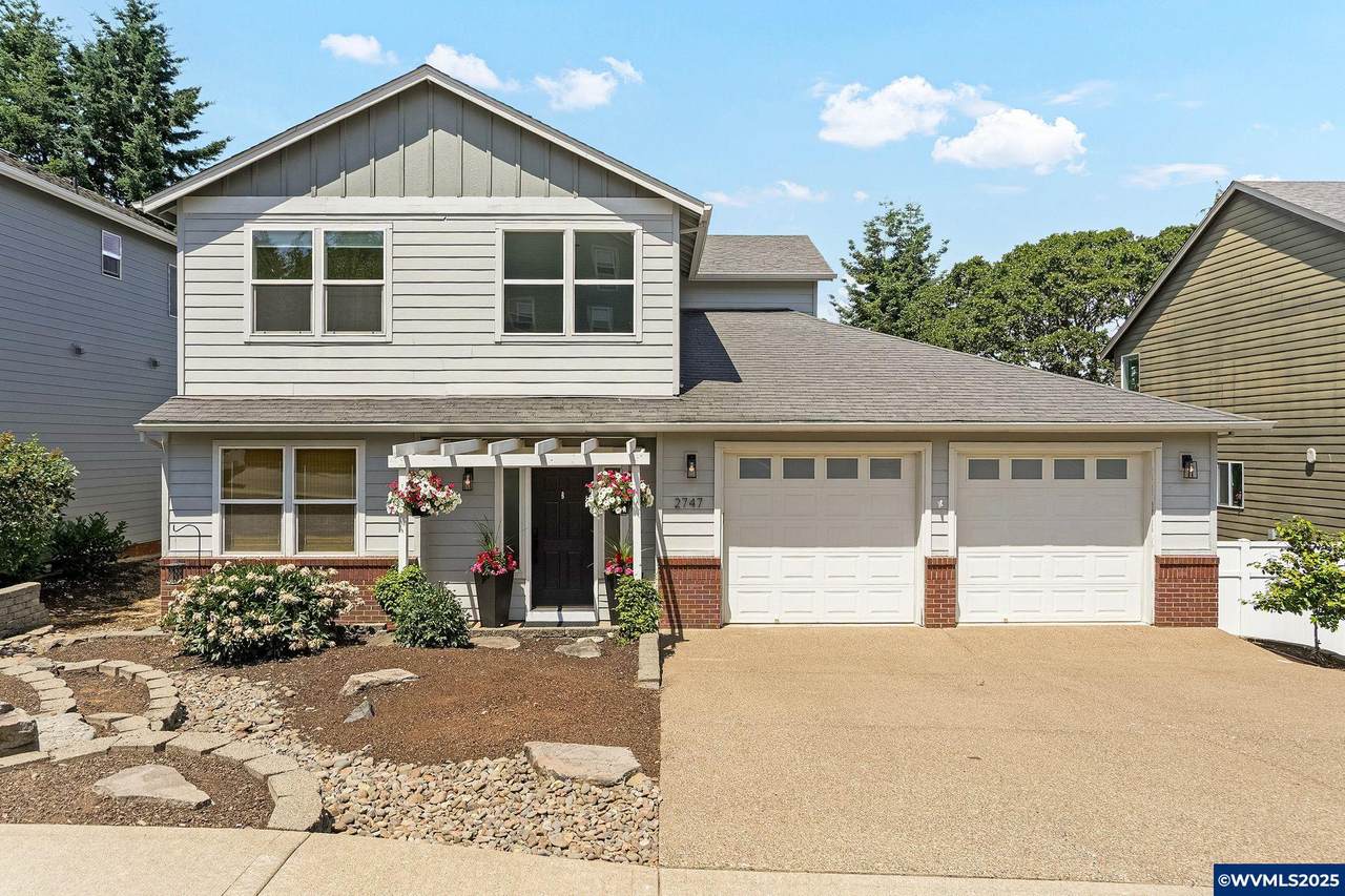 2747 Fillmore Av - Photo 1