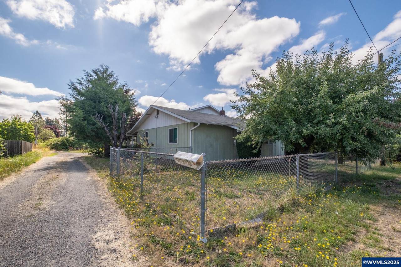 2645 Birch St - Photo 1