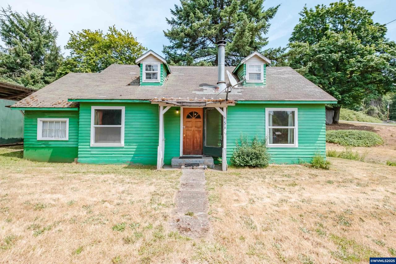 554 Mitchell St - Photo 1