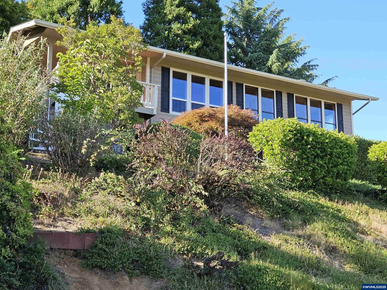 3125 Southwood Dr - Photo 1