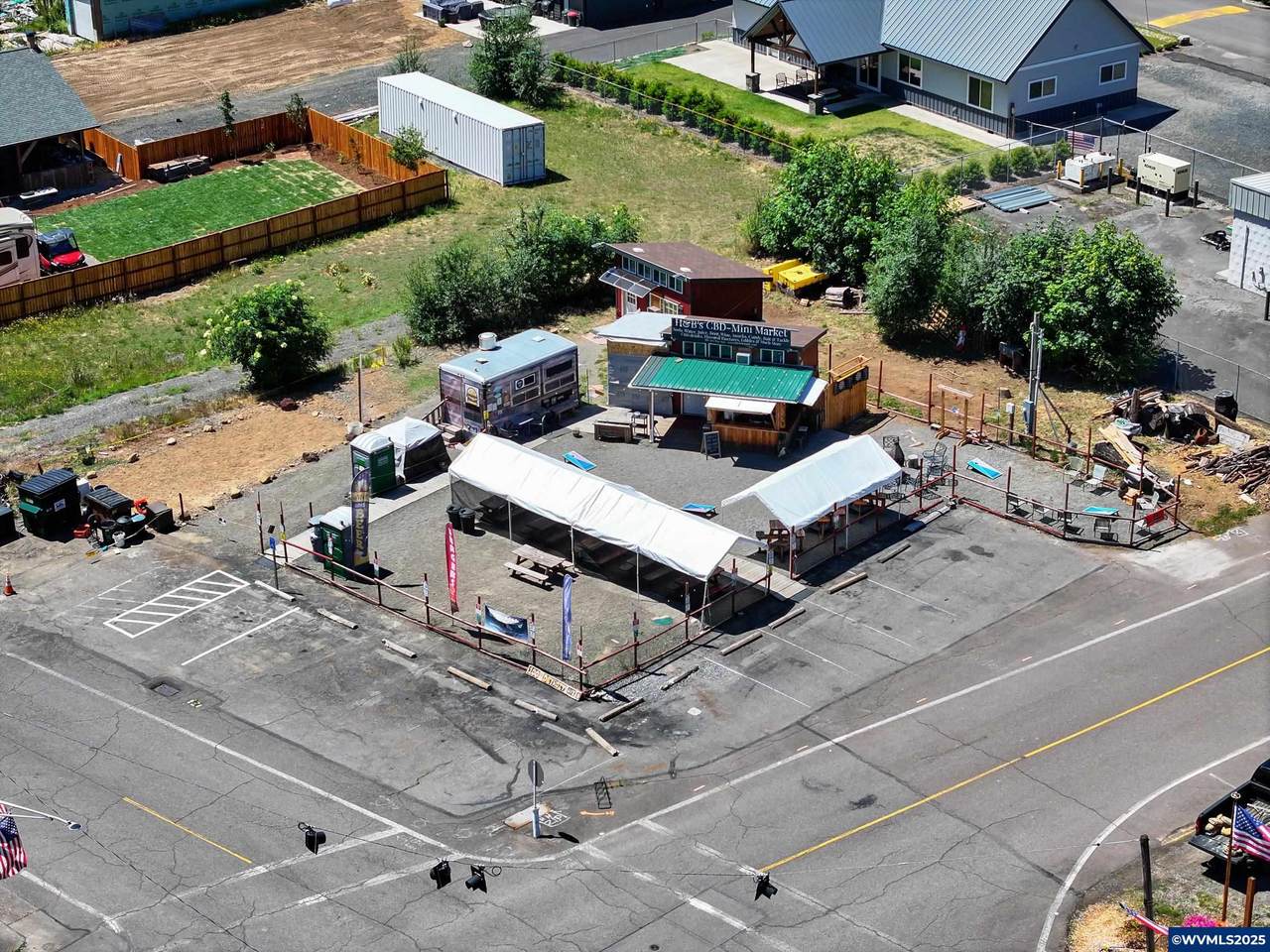 100 Detroit - Photo 1