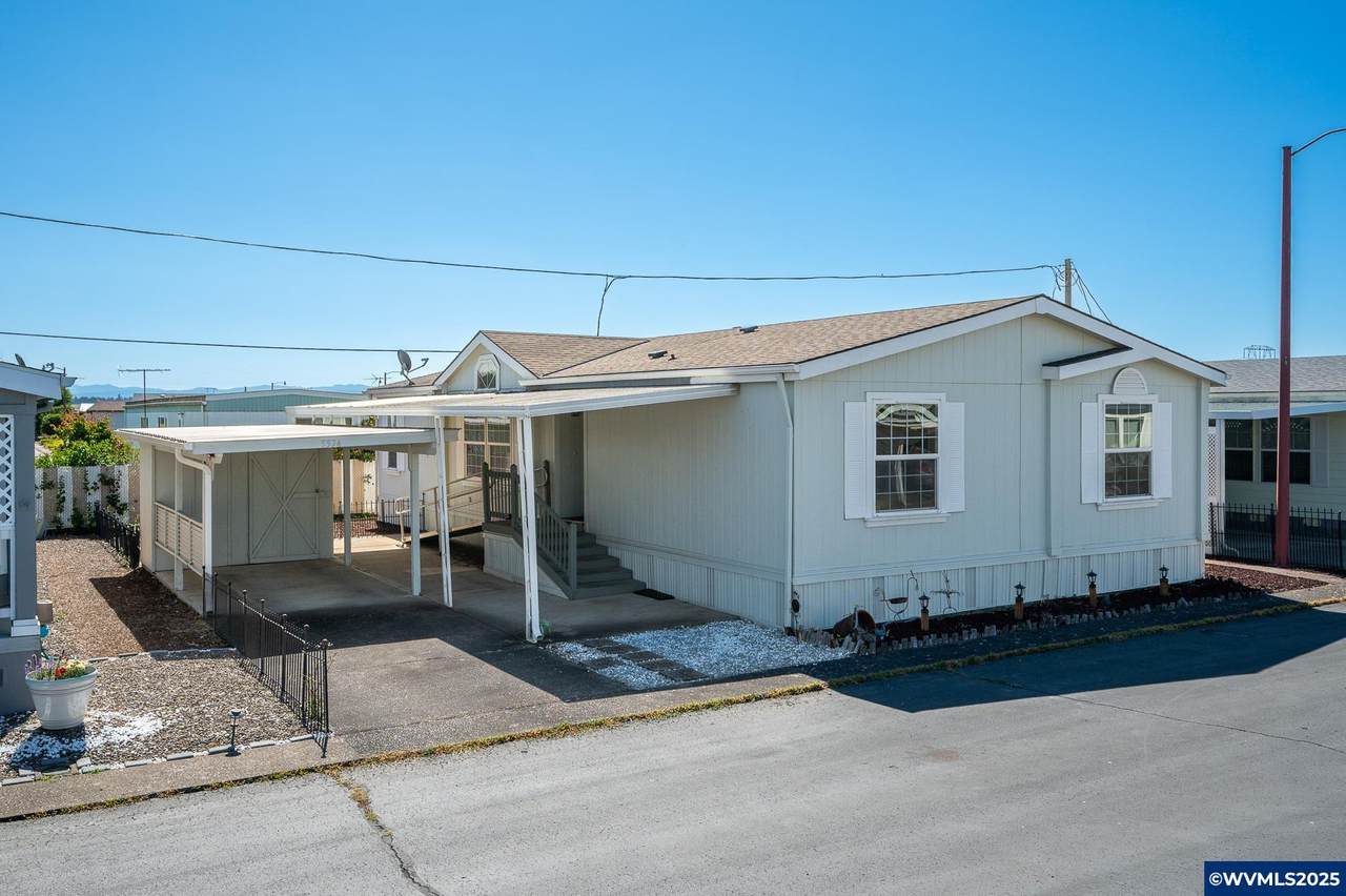 5574 43rd - Photo 1