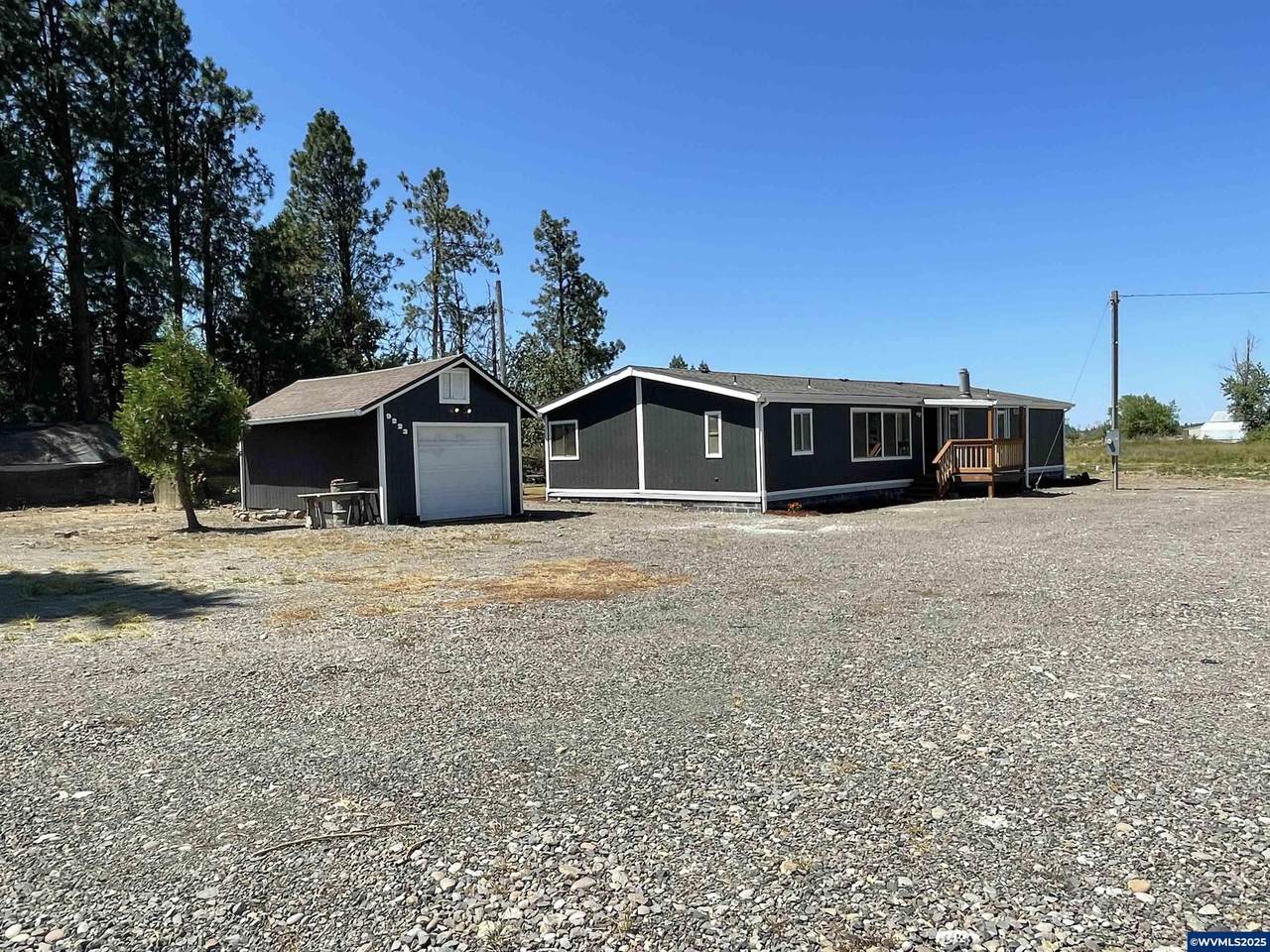 9223 55th Av - Photo 1