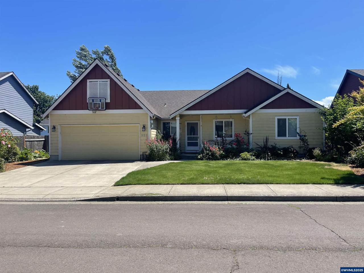 323 Pacific Hills Dr - Photo 1
