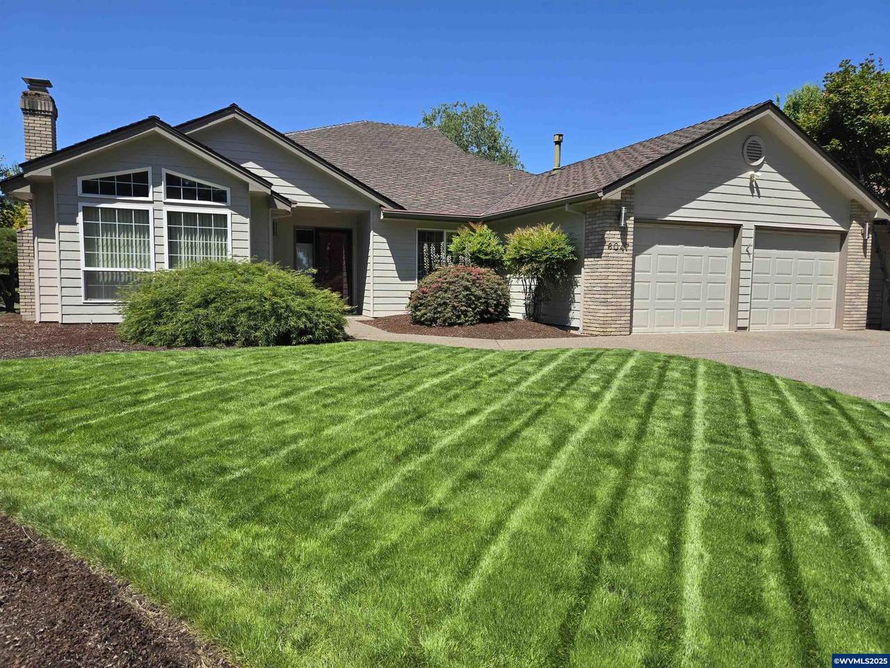 6047 Hogan Dr - Photo 1
