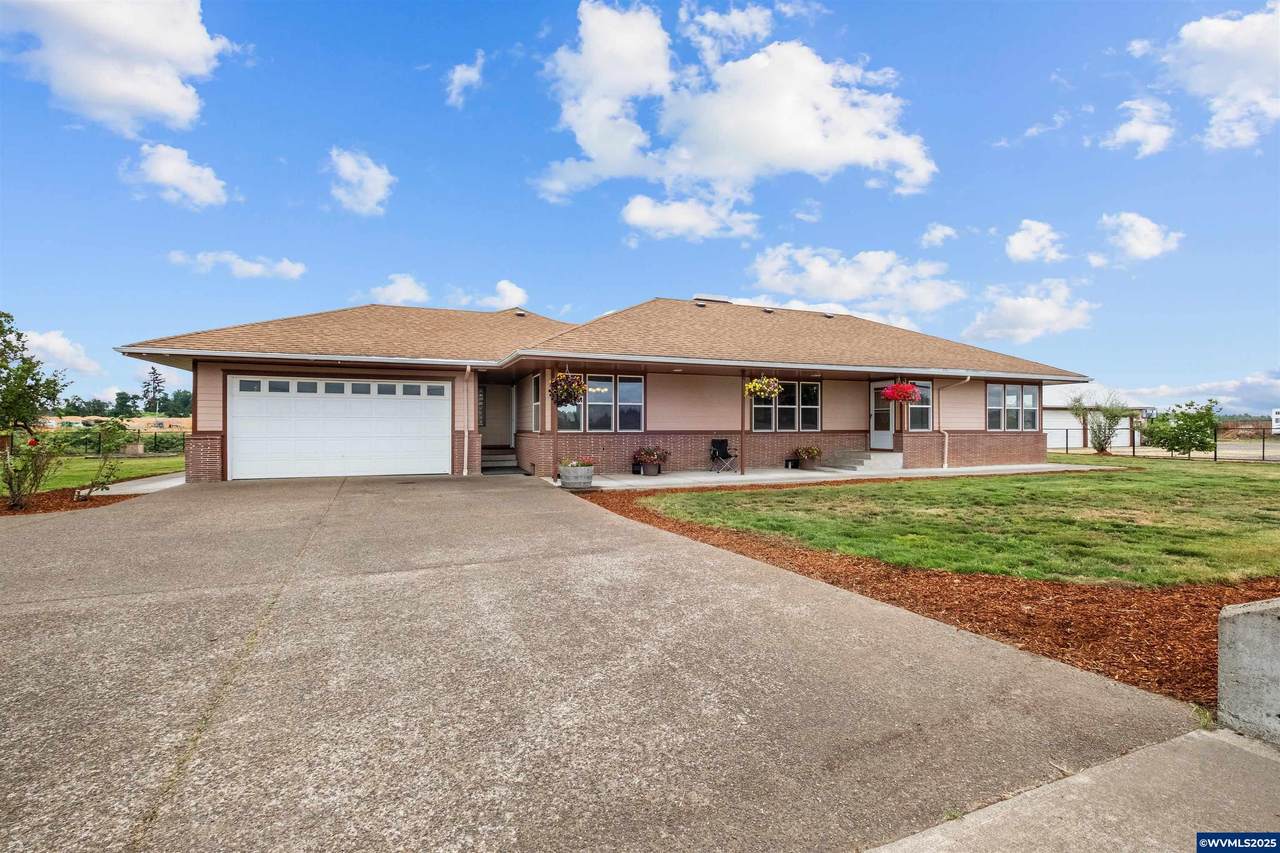 8758 Stayton Rd - Photo 1