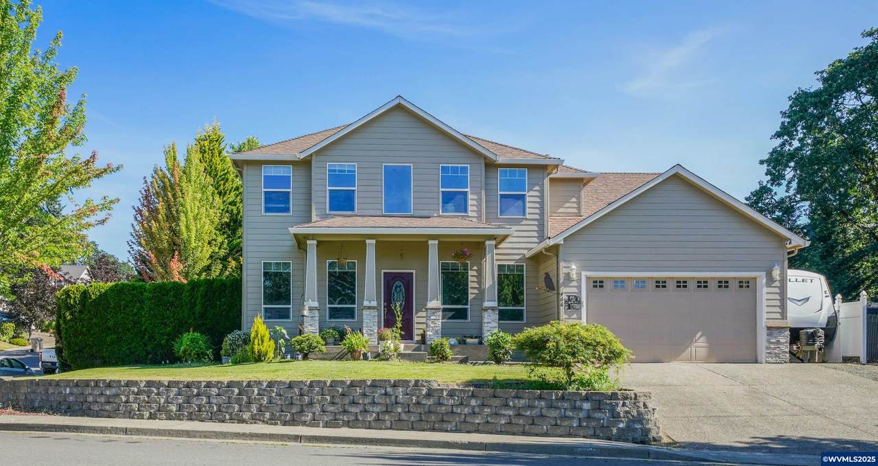 466 Denton Av - Photo 1