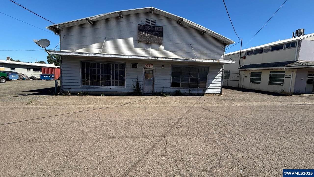 877 29th - Photo 1
