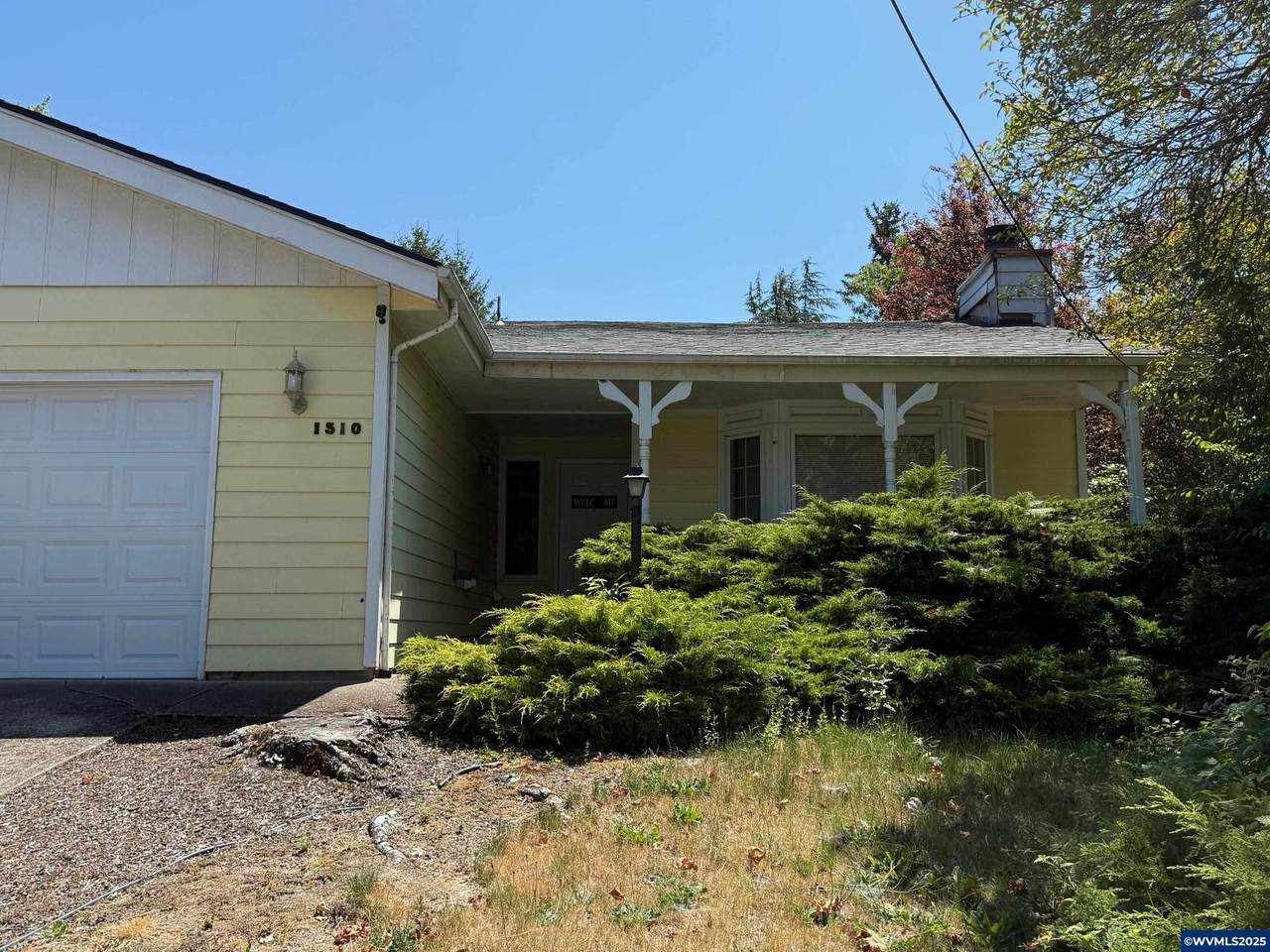 1510 Parkway Dr - Photo 1