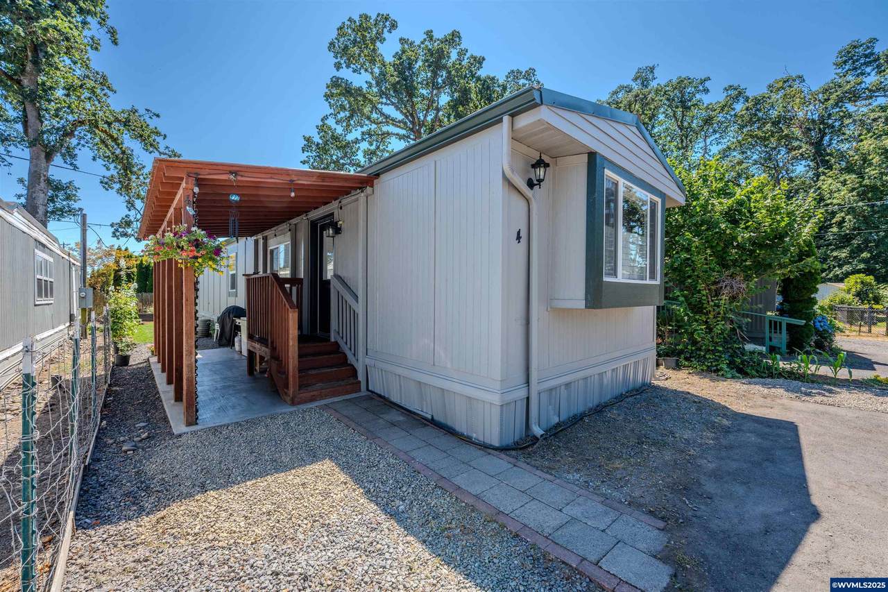 1065 Pacific - Photo 1
