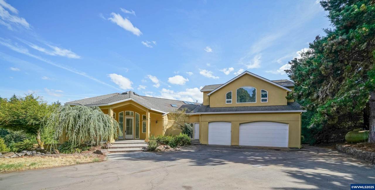 7002 Rainbow Dr - Photo 1