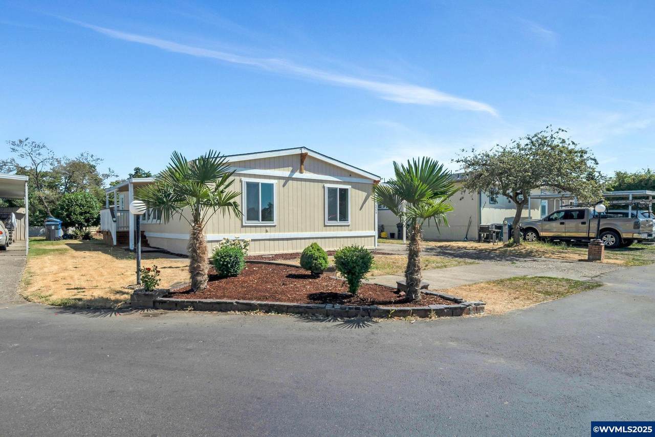 3554 Turner - Photo 1