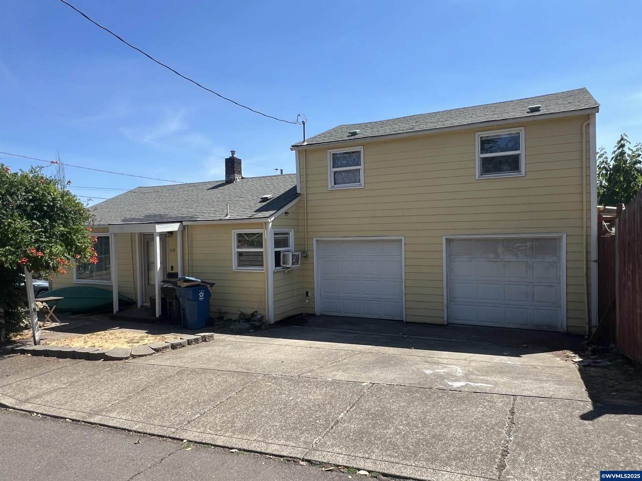 210 Hoyt St - Photo 1